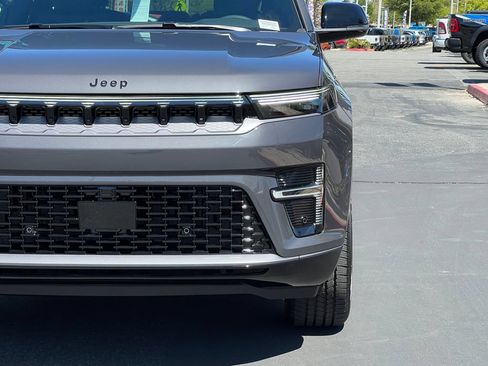 New 2026 Jeep Grand Wagoneer Limited AWD/4WD image 13