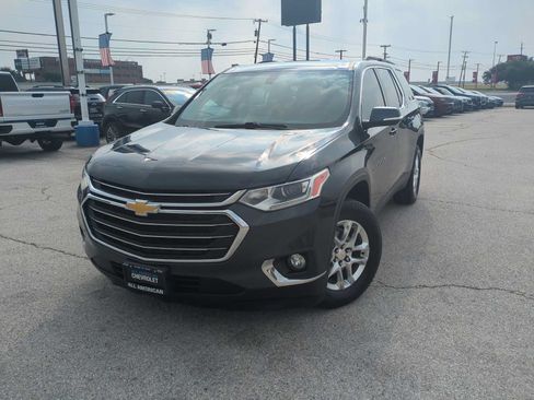 Used 2020 Chevrolet Traverse LT FWD image 1