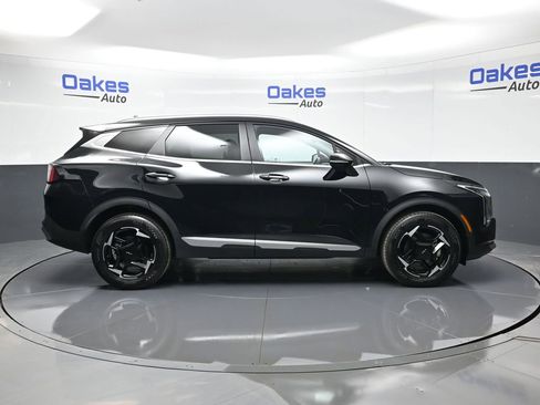 Certified 2026 Kia Sportage EX image 9