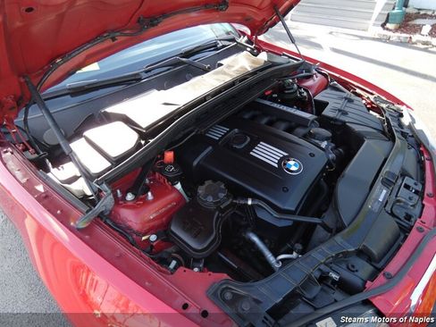 Used 2010 BMW 128i Convertible image 7