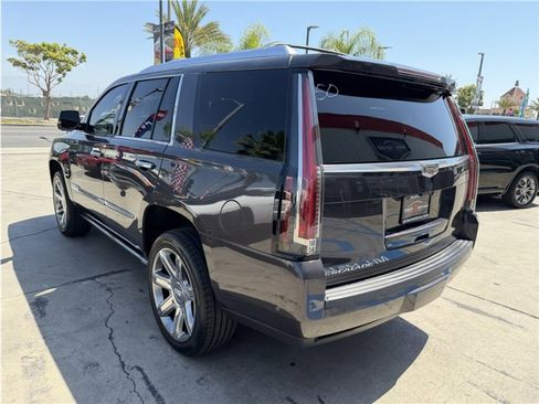 Used 2017 Cadillac Escalade Premium Luxury AWD/4WD image 4