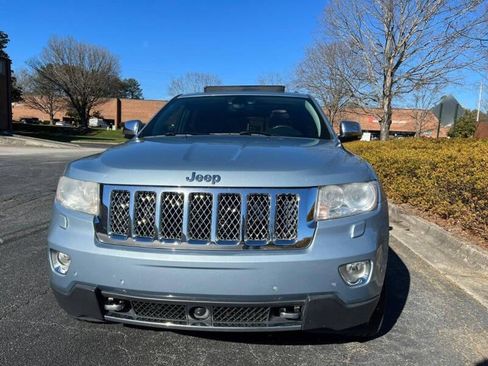 Used 2013 Jeep Grand Cherokee Overland Summit AWD/4WD image 5