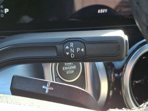 Used 2026 Mercedes-Benz GLB 250 4MATIC image 11