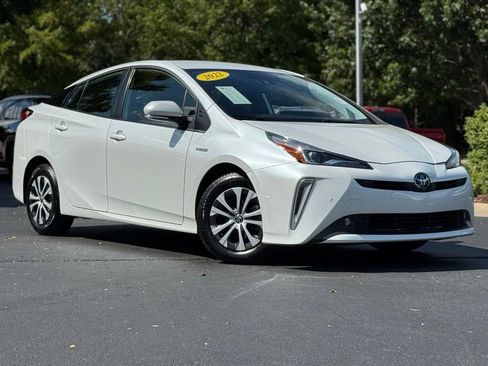 Certified 2022 Toyota Prius XLE image 2