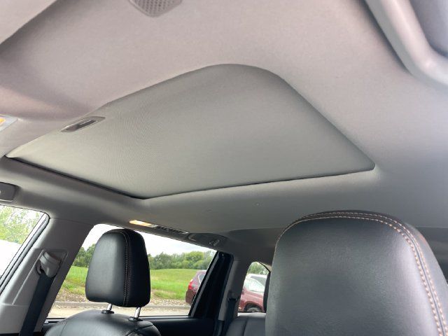 Used 2019 Toyota Highlander XLE AWD/4WD image 28