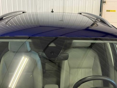 Used 2024 Volkswagen Tiguan SE w/ Panoramic Sunroof Package AWD/4WD image 15