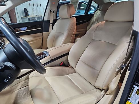 Used 2013 BMW 750Li image 15