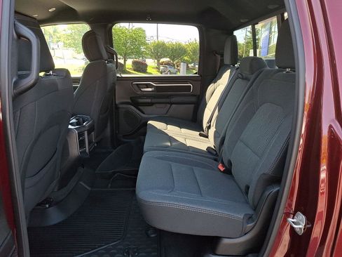 Used 2024 RAM 1500 Big Horn AWD/4WD image 10