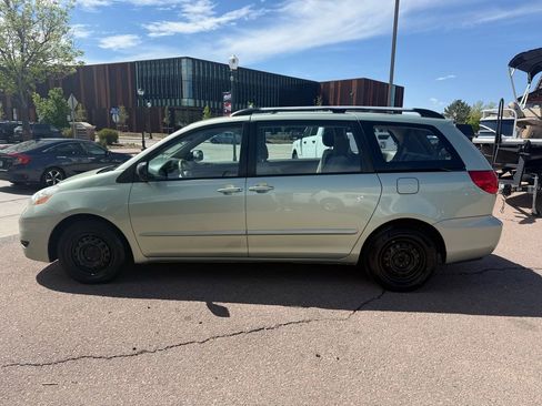 Used 2008 Toyota Sienna CE FWD image 7
