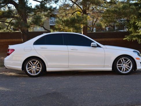 Used 2013 Mercedes-Benz C 300 4MATIC Sedan image 7