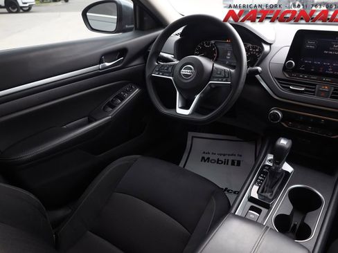 Used 2022 Nissan Altima 2.5 SV AWD/4WD image 18