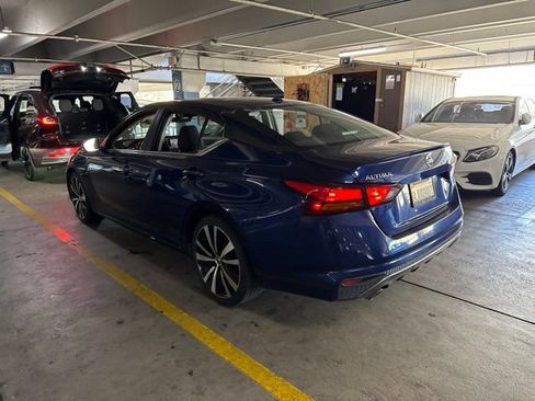 Used 2019 Nissan Altima 2.5 SR FWD image 4