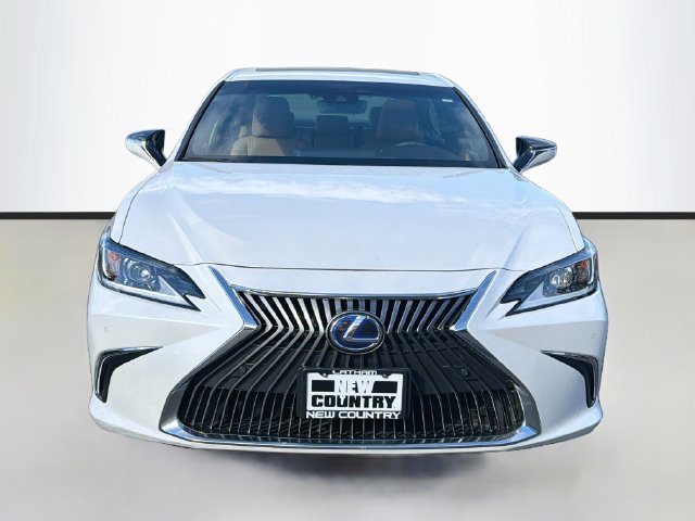 Used 2021 Lexus ES 300h w/ Accessory Package 2 FWD image 2