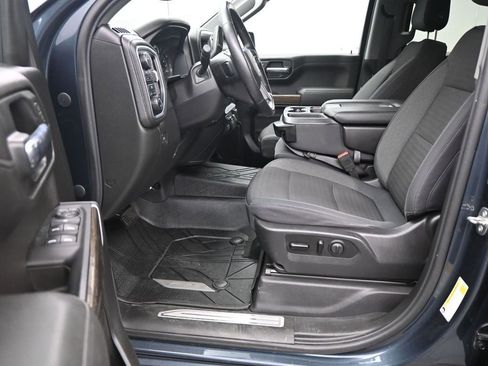 Used 2019 Chevrolet Silverado 1500 LT w/ All-Star Edition image 17