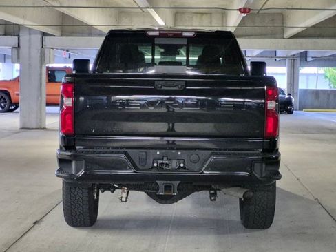 Used 2024 Chevrolet Silverado 2500 LT w/ Midnight Edition AWD/4WD image 6