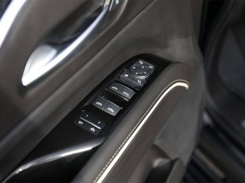 Used 2024 Cadillac Escalade ESV Sport w/ LPO, ONYX Package image 23