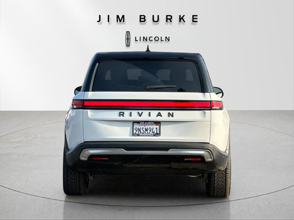 Used 2025 Rivian R1S Adventure Dual AWD/4WD image 4