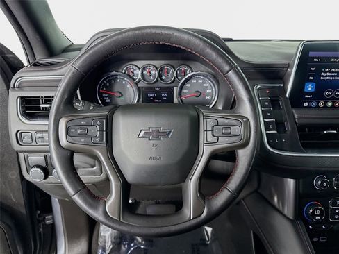 Certified 2021 Chevrolet Suburban RST w/ Luxury Package RWD image 12