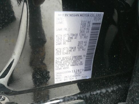 Used 2024 Nissan Titan PRO-4X w/ Pro-4x Convenience Package image 36