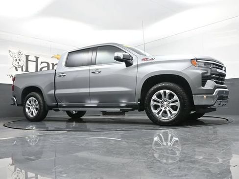 Used 2025 Chevrolet Silverado 1500 LTZ AWD/4WD image 2