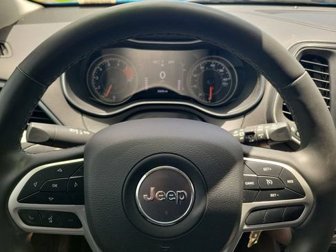 Used 2022 Jeep Cherokee Latitude w/ Sun & Sound Group AWD/4WD image 21