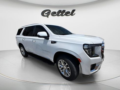 Used 2022 GMC Yukon SLT w/ SLT Luxury Package AWD/4WD image 3