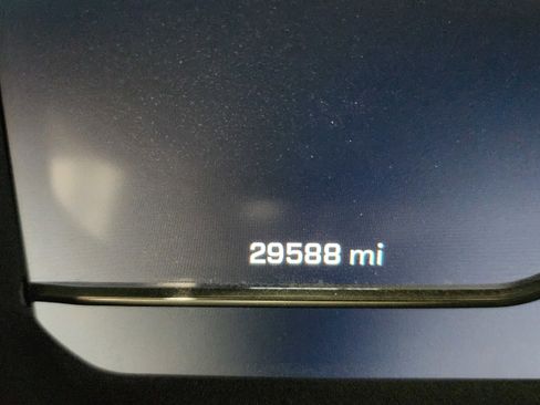 Used 2025 Chevrolet Silverado 1500 LT w/ Leather Package image 7