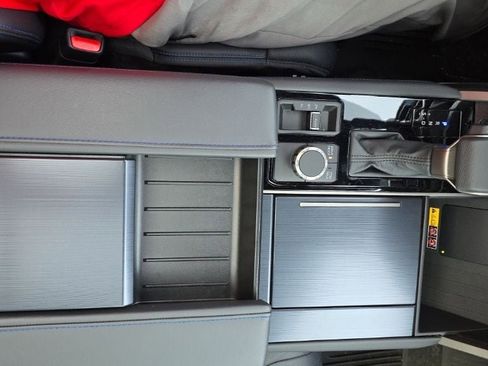 Used 2026 Toyota Sequoia Platinum image 25