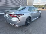 Used 2023 Toyota Camry SE image 3