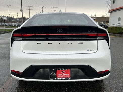 Certified 2024 Toyota Prius XLE image 6