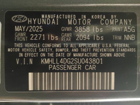 Used 2025 Hyundai Elantra SE FWD image 33