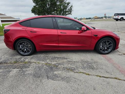 Used 2022 Tesla Model 3 Long Range AWD/4WD image 8