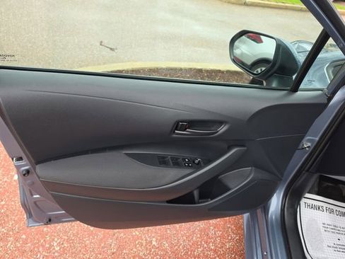 Used 2025 Toyota Corolla LE image 10