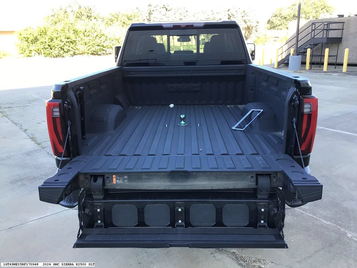 Used 2024 GMC Sierra 2500 SLT w/ Texas SLT Premium Package AWD/4WD image 10