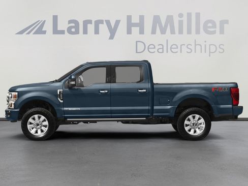 Used 2022 Ford F350 Platinum w/ Tremor Off-Road Package AWD/4WD image 3