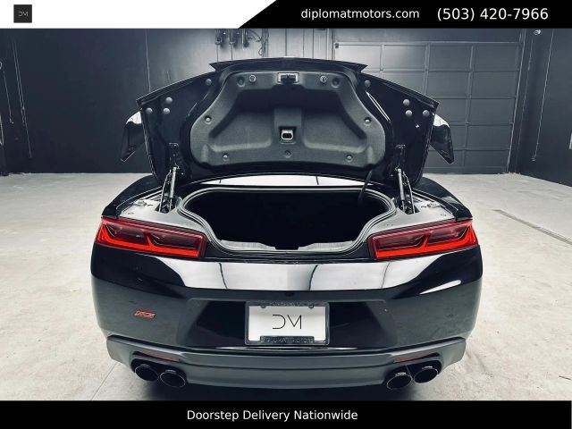 Used 2018 Chevrolet Camaro SS RWD image 42