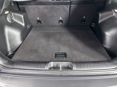 Certified 2019 Jeep Cherokee Latitude Plus w/ Cold Weather Group image 7