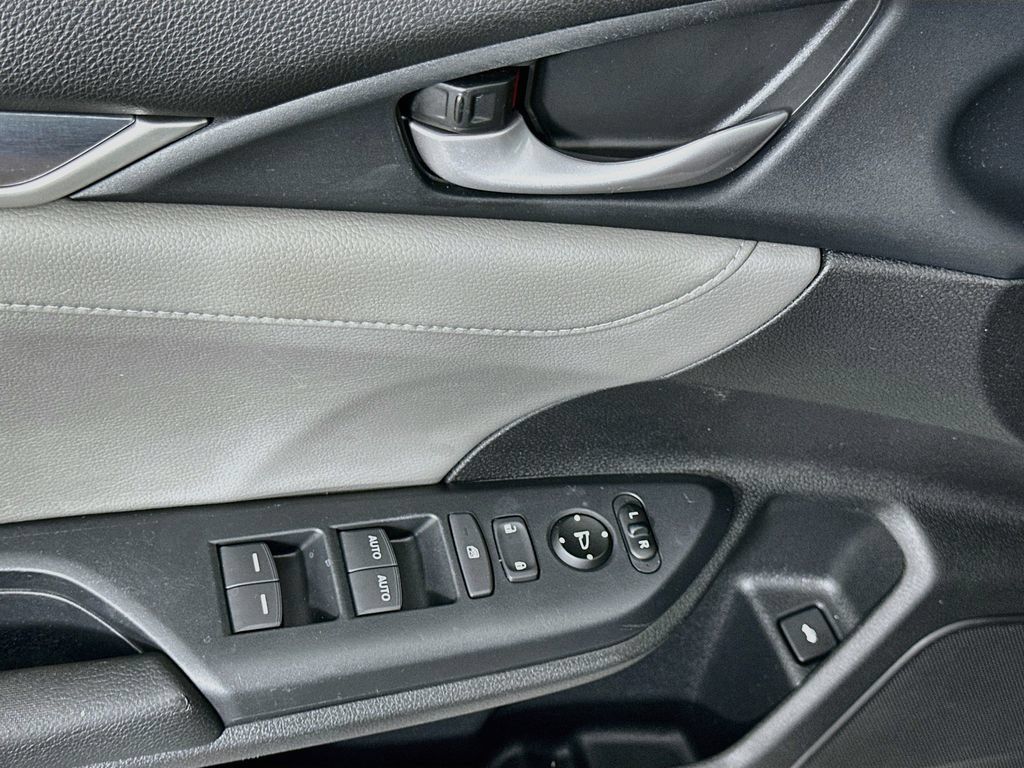 Used 2016 Honda Civic Touring image 18