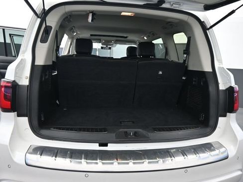 Used 2024 INFINITI QX80 Luxe RWD image 8