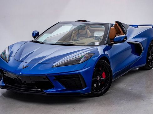 Used 2022 Chevrolet Corvette Stingray Premium Conv w/ Z51 Performance Package image 3