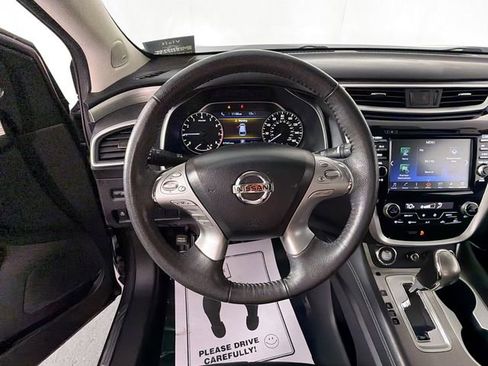 Used 2016 Nissan Murano S image 11