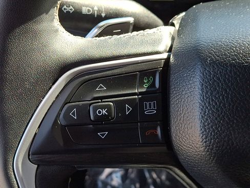 Used 2023 Jeep Grand Cherokee L Altitude image 21