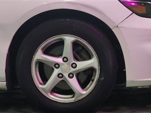 Used 2017 Chevrolet Malibu LS image 22