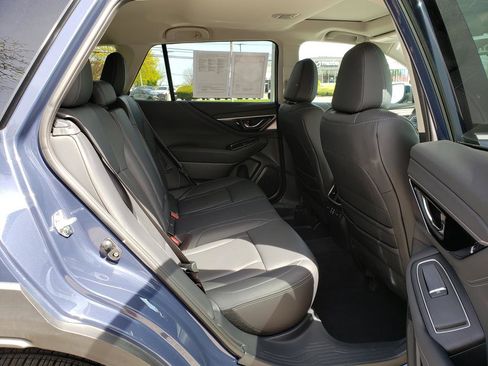 Used 2025 Subaru Outback Touring AWD/4WD image 17