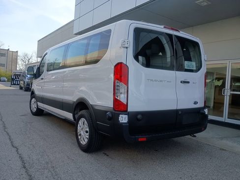 Used 2024 Ford Transit 350 XLT image 3