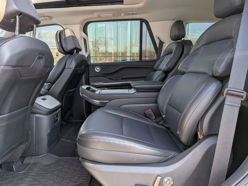 New 2025 Lincoln Navigator Reserve AWD/4WD image 13