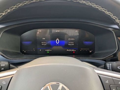Used 2024 Volkswagen Taos SE FWD image 27