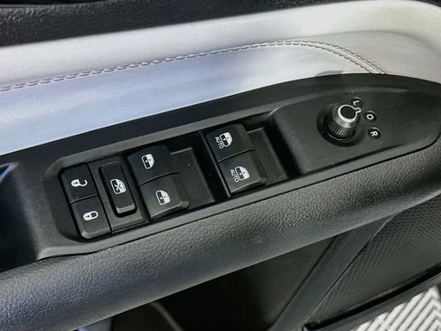 Used 2025 Jeep Compass Limited AWD/4WD image 15