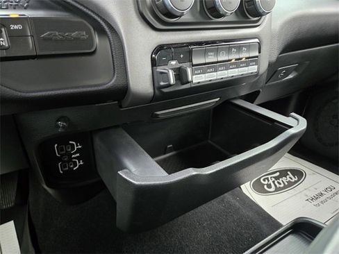 Used 2022 RAM 2500 Big Horn w/ Level A Equipment Group image 9