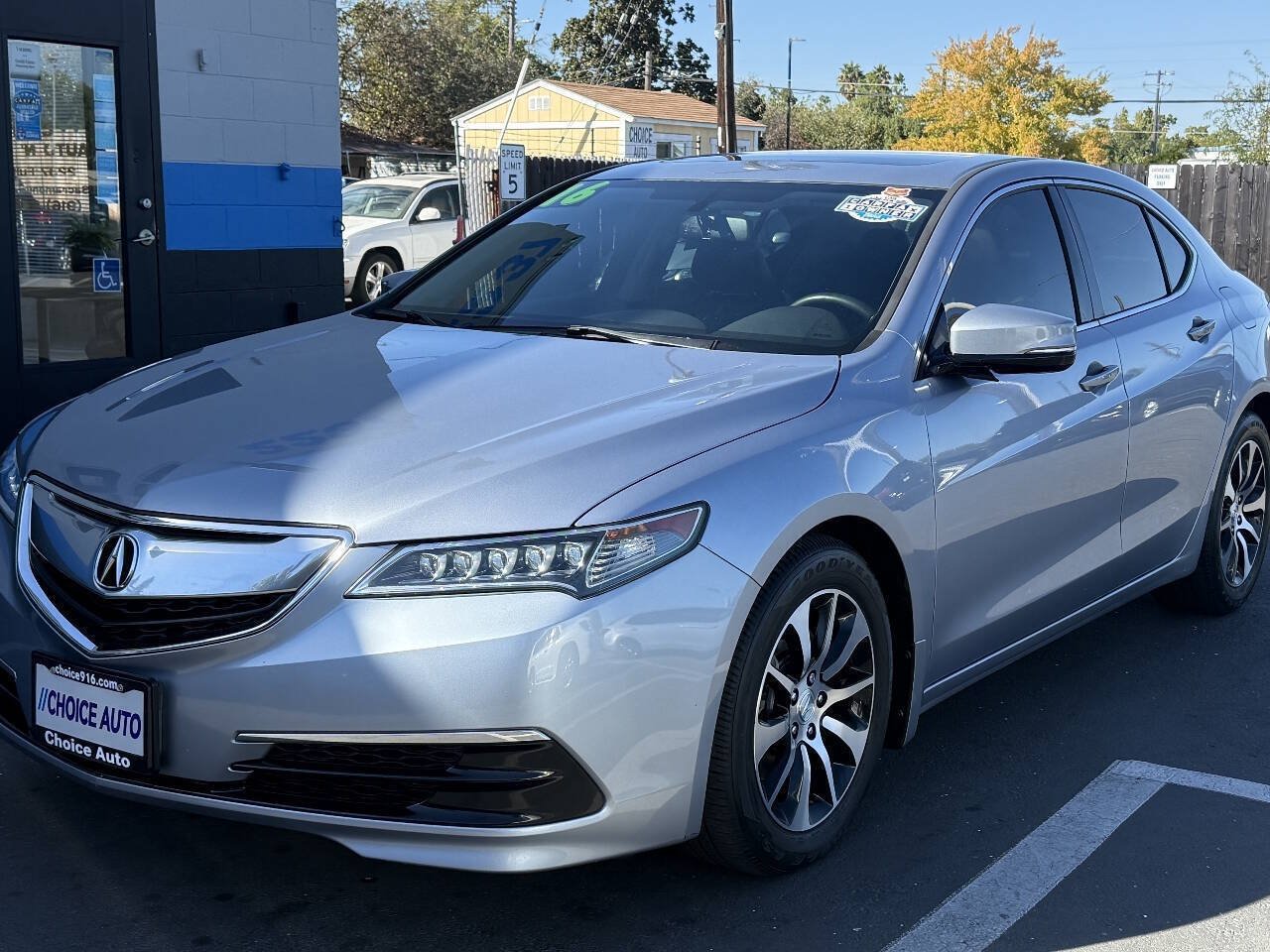 Used 2016 Acura TLX FWD image 3
